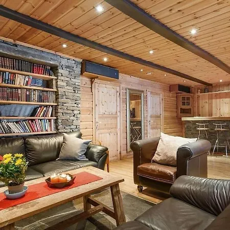 In, 5 Bedroom Apartman